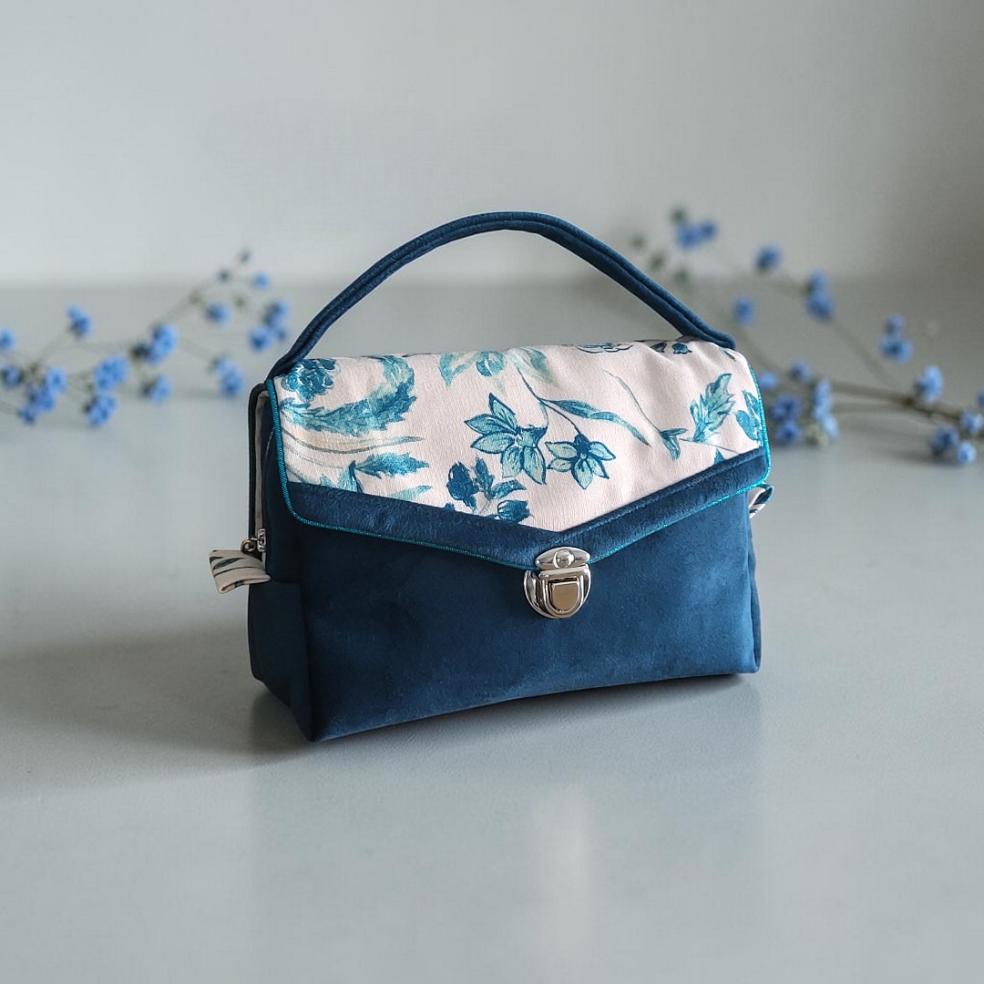 trousse de toilette bleue brise d'azur lnhkceations2